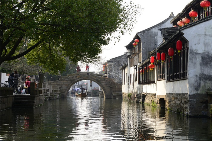 昆山(shān)有(yǒu)大(da)事，周莊有(yǒu)大(da)禮！——昆山(shān)市(shi)民(mín)免費遊周莊，品(pin)年(nian)味，購(gòu)年(nian)貨