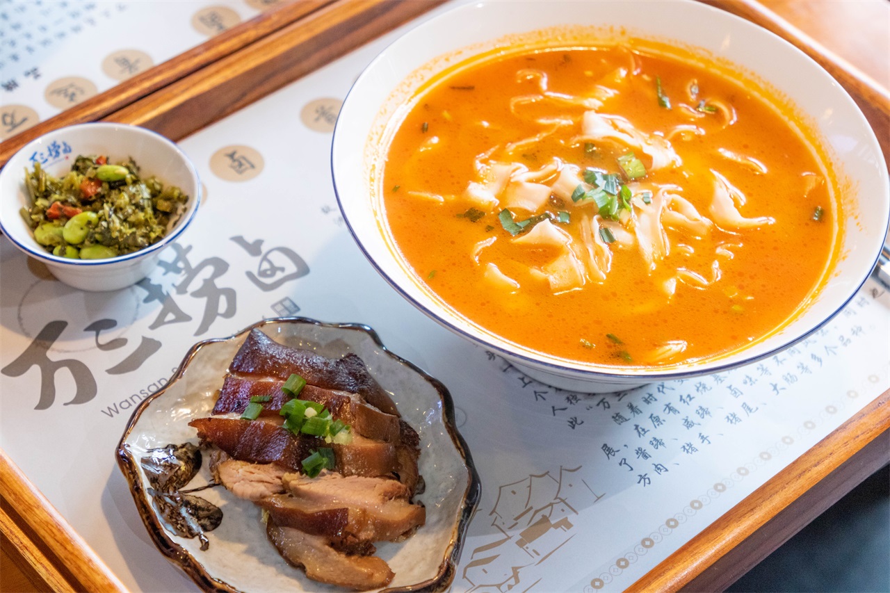 20221118-萬三撈鹵-萬三鹵蹄面 (23).jpg